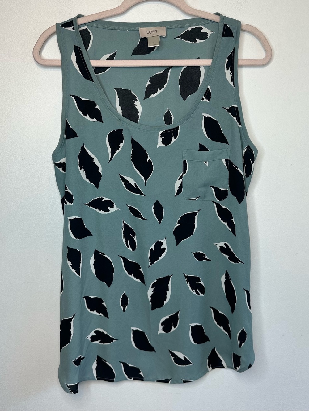 Ann Taylor Loft Womens Sleeveless Blue Black Feather Leaf Blouse Size L Large